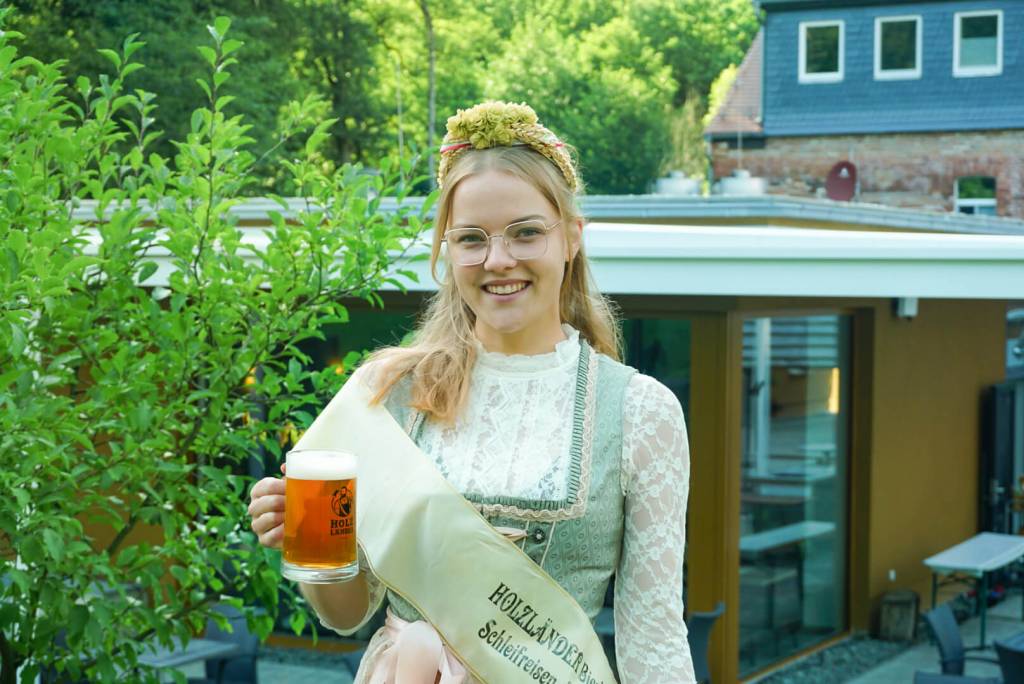 Holzländer Bierkönigin Anna 2023-2025